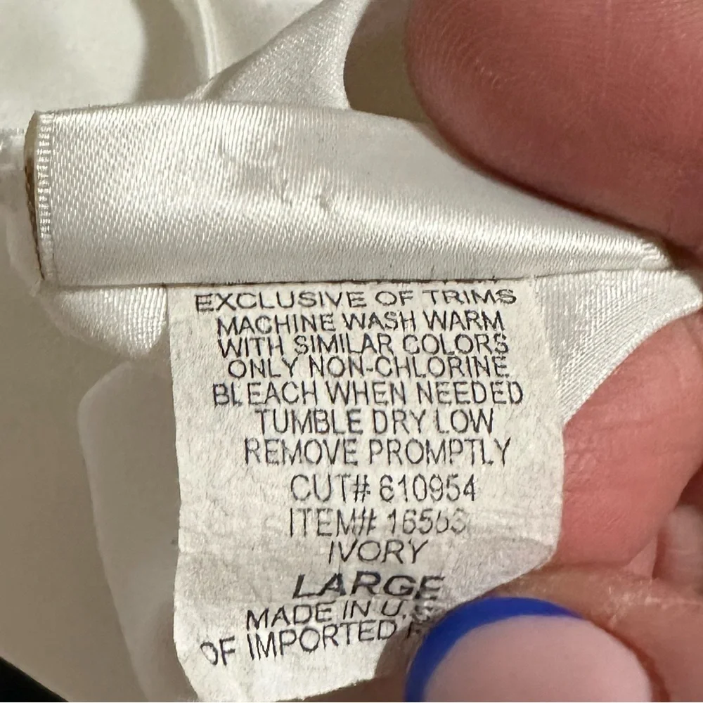 Vintage White Satin Slip Chemise with Lace V-Neck - Picture 4 of 10